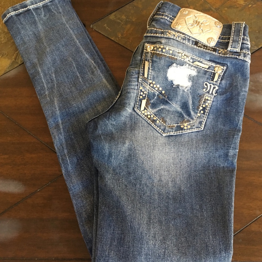 💘Like new💘Miss Me jeans - Picture 2 of 5